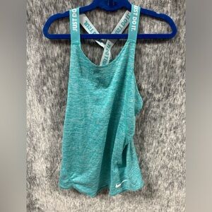 Nike tank top size medium